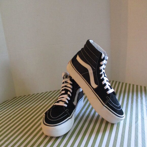 Vans Off the Wall High-Top Sneakers - Picture 10 of 16